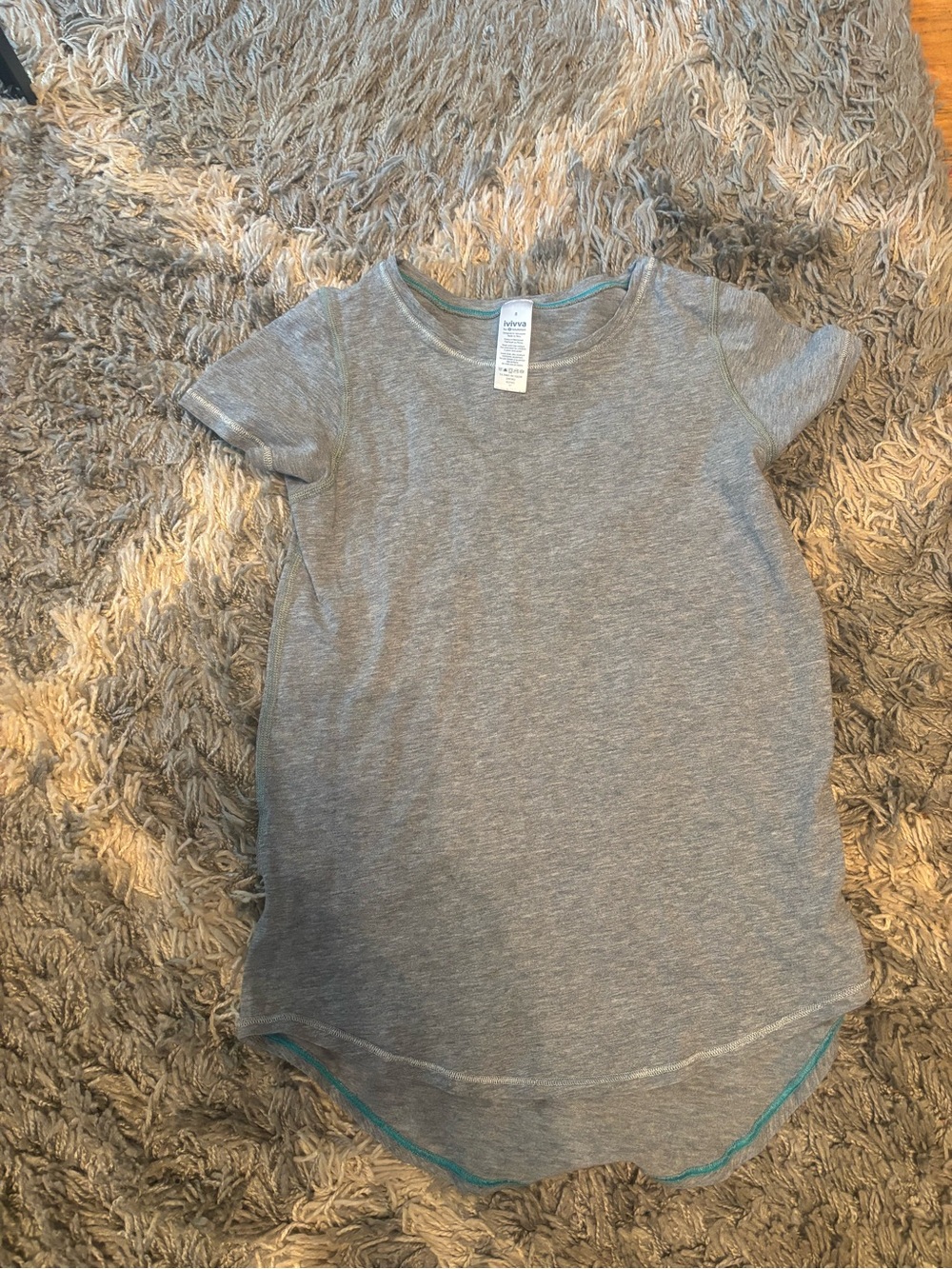 Ivivva Girls' Gray Short Sleeve Tee with Teal Trim